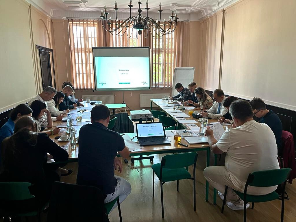 Radek Jaros prowadzący 2-dniowe warsztaty dla Regionalnej Izby Gospodarczej w Katowicach.